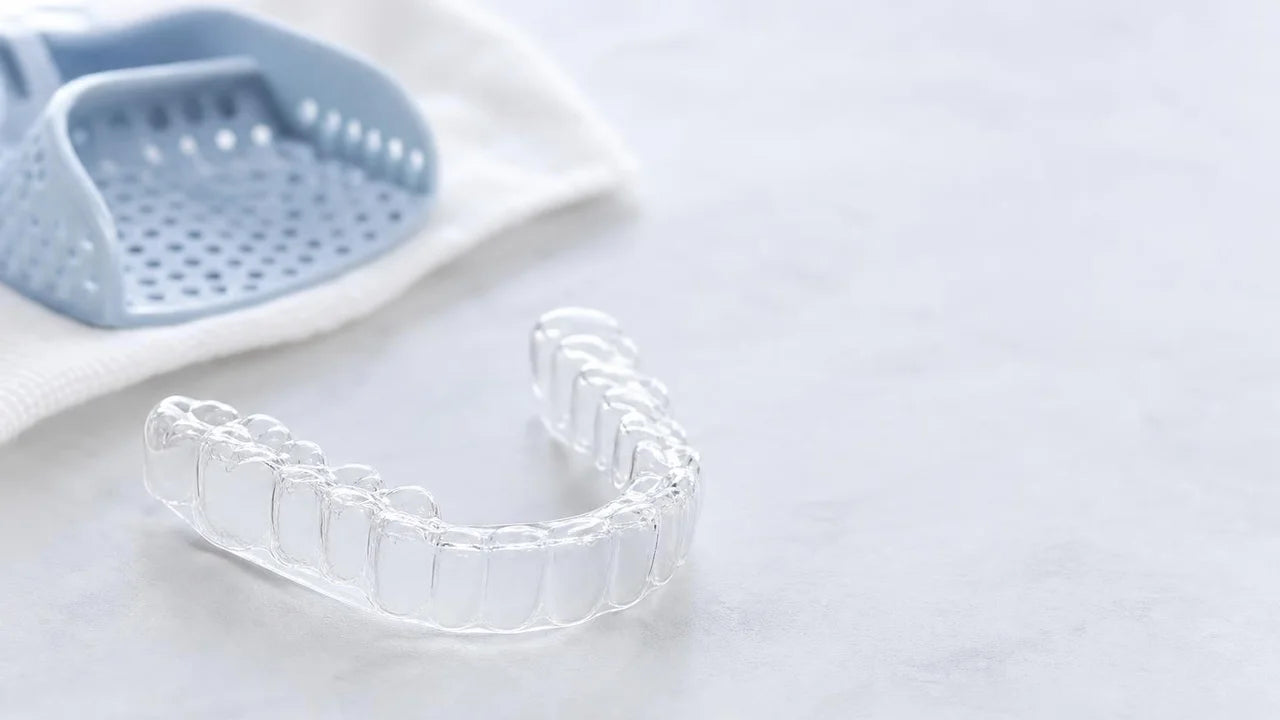 Cheeky vs NewSmile custom clear retainer comparison Canada 2026