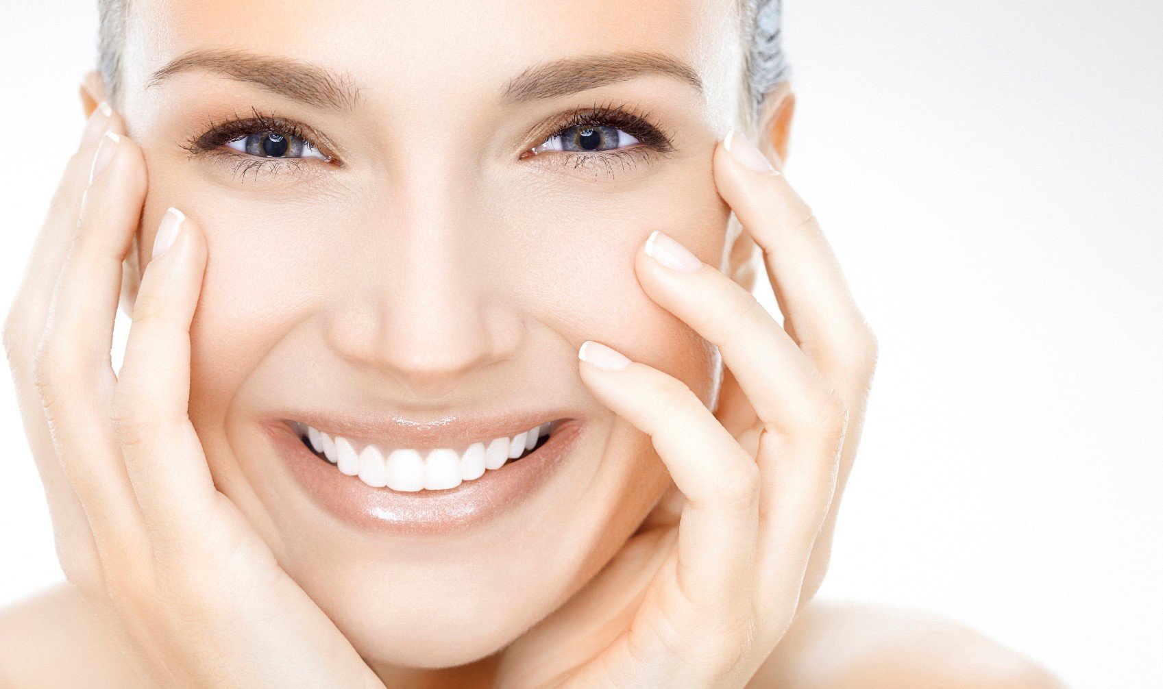 9 Benefits of Smiling: Live Longer | NewSmile®